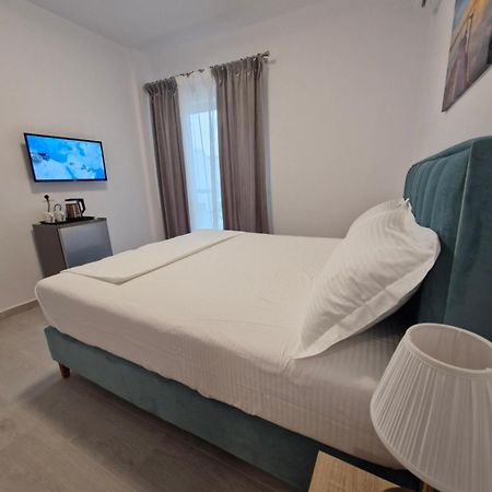 Villa Virginia Sarandë エクステリア 写真