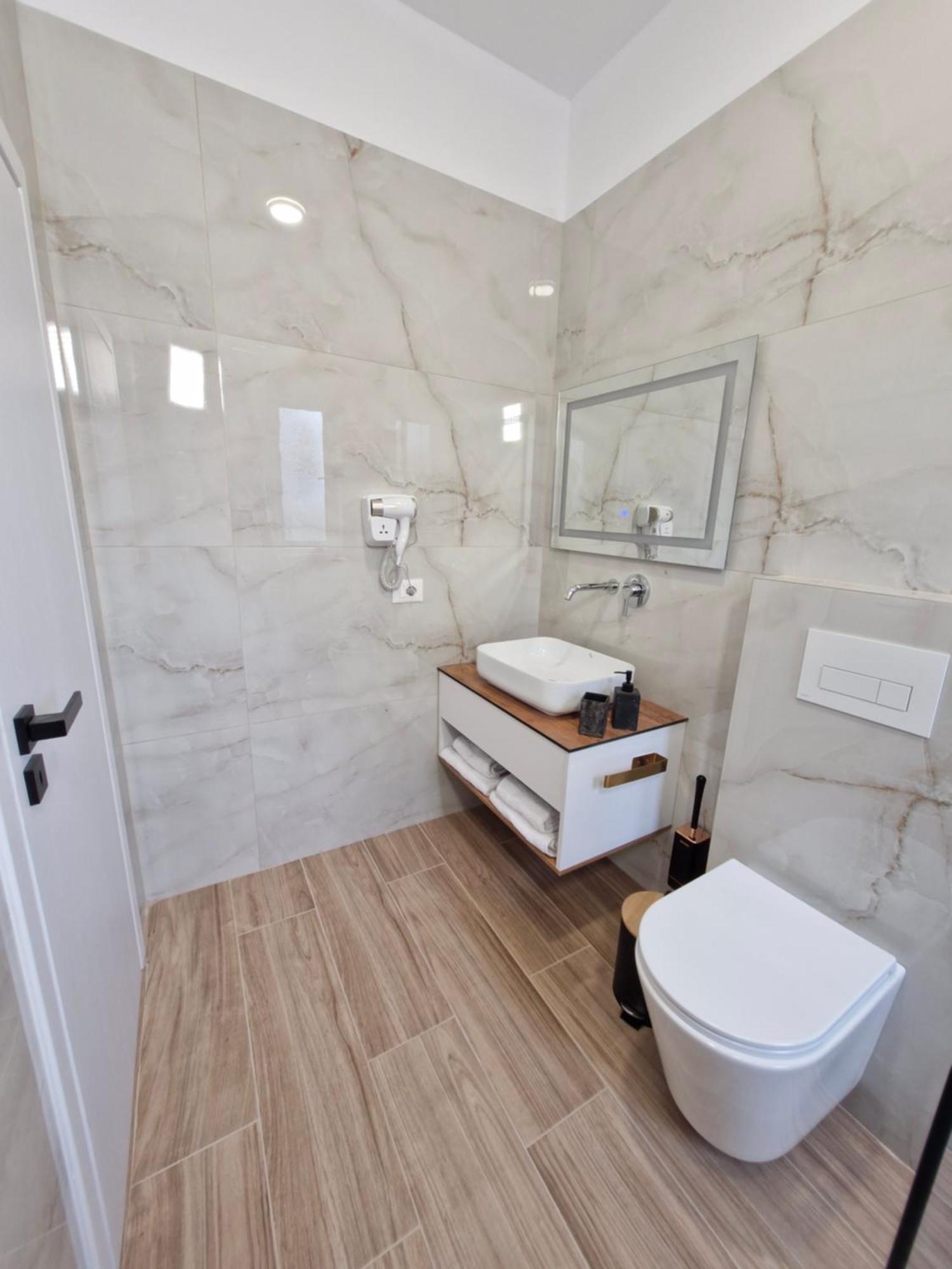Villa Virginia Sarandë エクステリア 写真